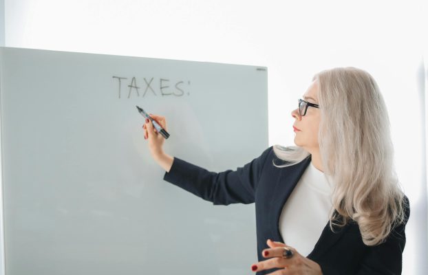 مشاوره مالیاتی | راهنمای جامع برای افراد و کسب‌وکارها