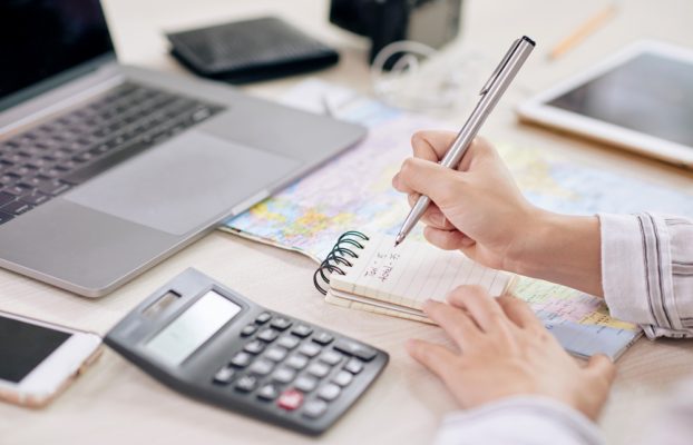 کدام بهتر است: استخدام حسابدار یا برونسپاری؟